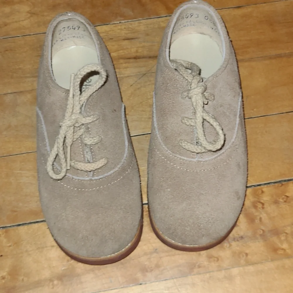 Stride Rite Size 5 Oxford Loafer.